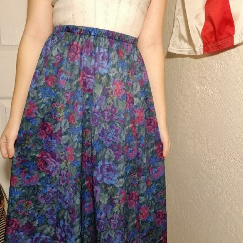 Vintage floral skirt